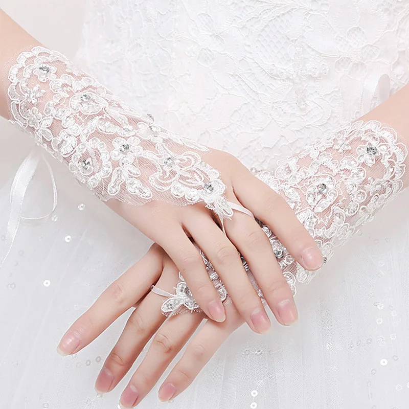 1 Pair White/Red/Beige Bridal Gloves Elegant Short Paragraph Rhinestone White Lace Glove Beautiful Wedding Accessories