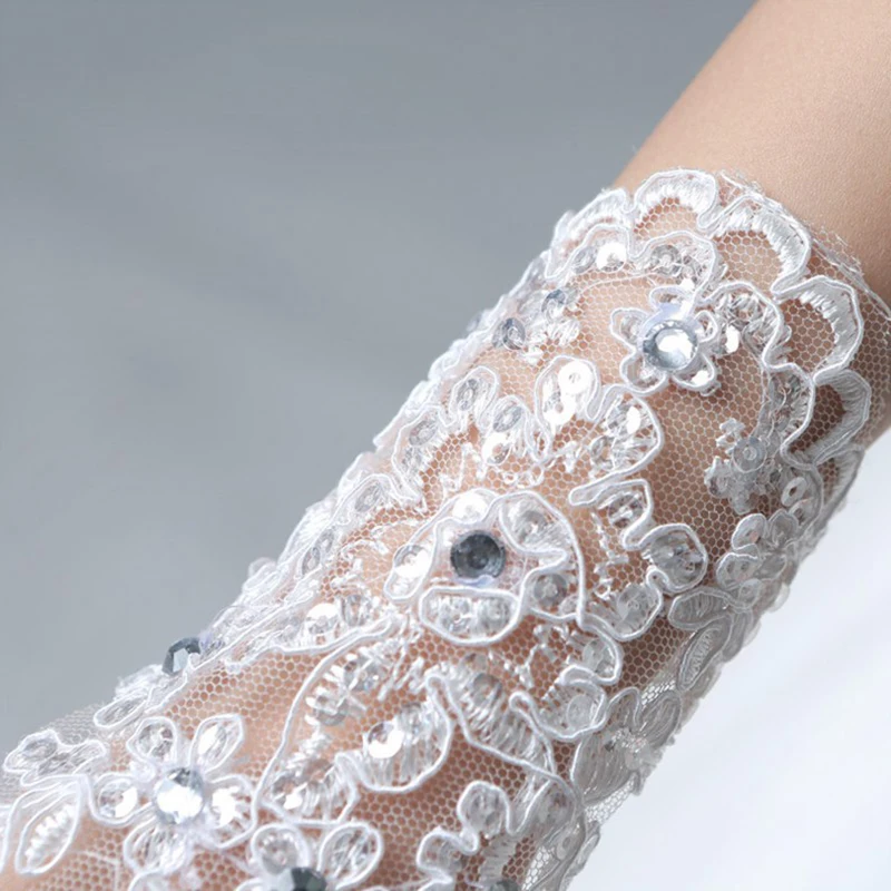 1 Pair White/Red/Beige Bridal Gloves Elegant Short Paragraph Rhinestone White Lace Glove Beautiful Wedding Accessories