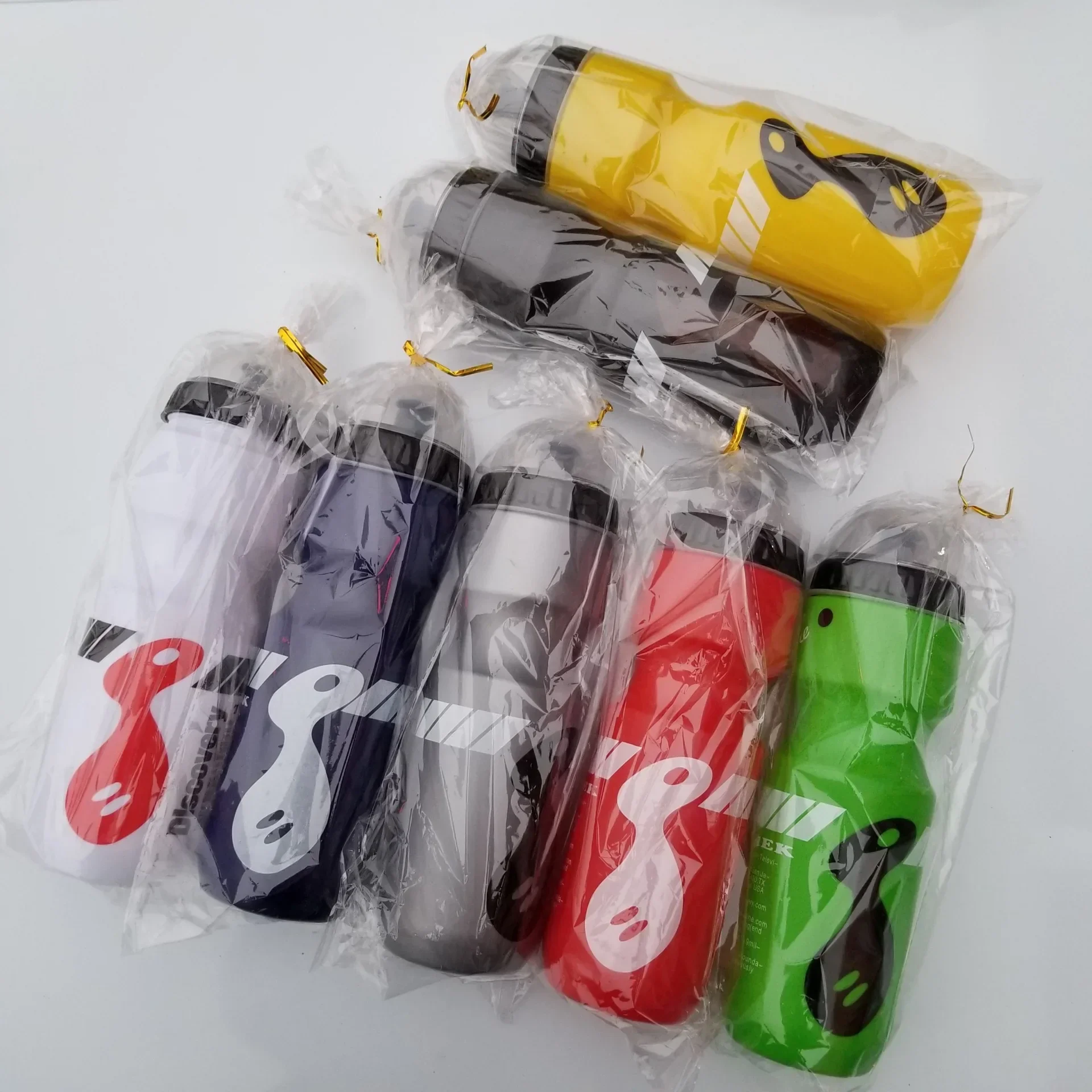 750ml Bicycle Waterbottle Mountain Road Bike Water Bottle Outdoor Cycling Kettle Portable with Bottle Holder Bike Accessory