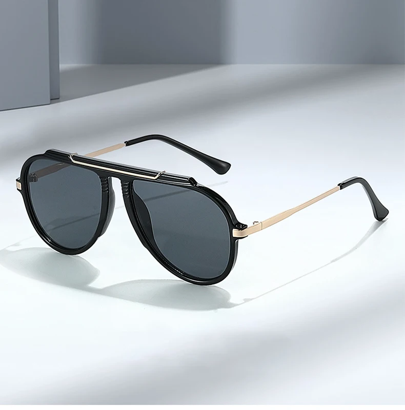 New Alloy Oversized Pilot Women Sunglasses Vintage Gradient Red Sun Glasses Ladies Trendy Oval Shades UV400 Men Trending Eyewear