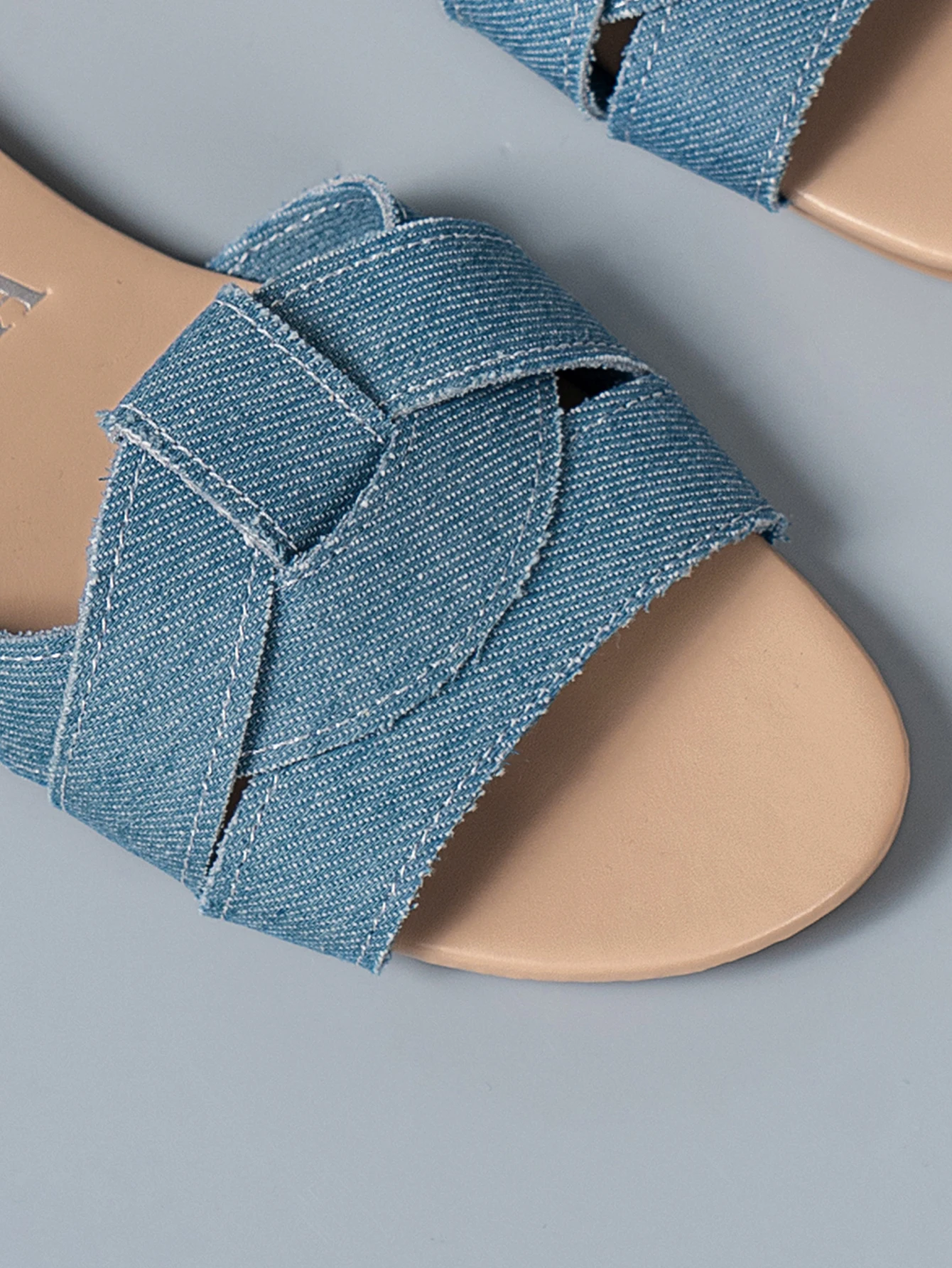 2026 New Fashion Luxury Designer Women's Sandals Woven Comfortable Women's Sandals Casual Summer Flat Women's Slippers Big Size