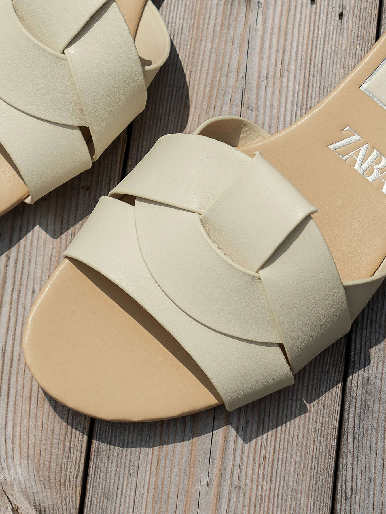 2026 New Fashion Luxury Designer Women's Sandals Woven Comfortable Women's Sandals Casual Summer Flat Women's Slippers Big Size