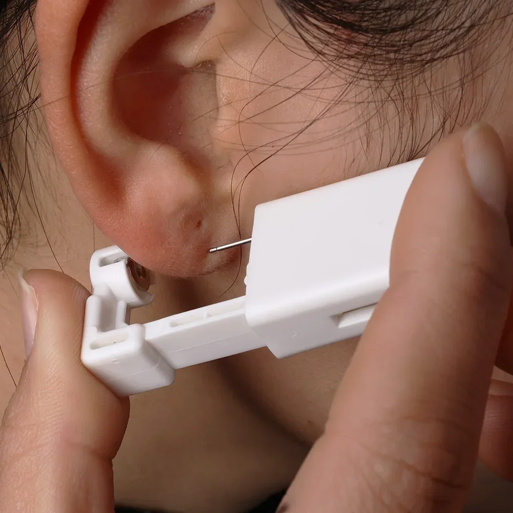 1-10pcs Safety Ear Piercing Gun Kit Women Men Disposable White Plastic Sterile Ear Piercing Device Fashion Simple Piercing Tools