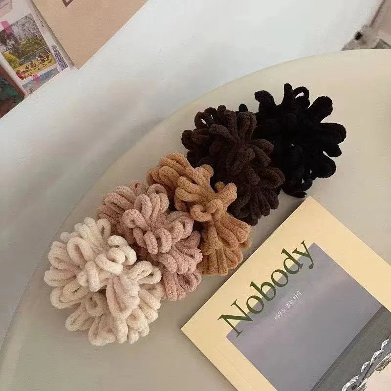 2024 Autumn Winter New Sweet Plush Soft Girls' Women Pompom Hair Ties Elastic Hair Band Ropes Accessories Headwear