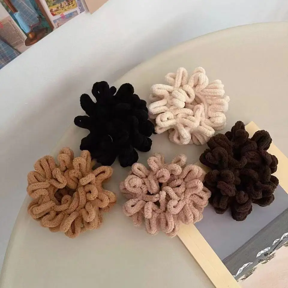 2024 Autumn Winter New Sweet Plush Soft Girls' Women Pompom Hair Ties Elastic Hair Band Ropes Accessories Headwear