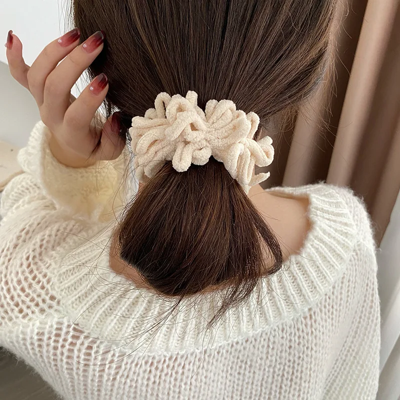 2024 Autumn Winter New Sweet Plush Soft Girls' Women Pompom Hair Ties Elastic Hair Band Ropes Accessories Headwear