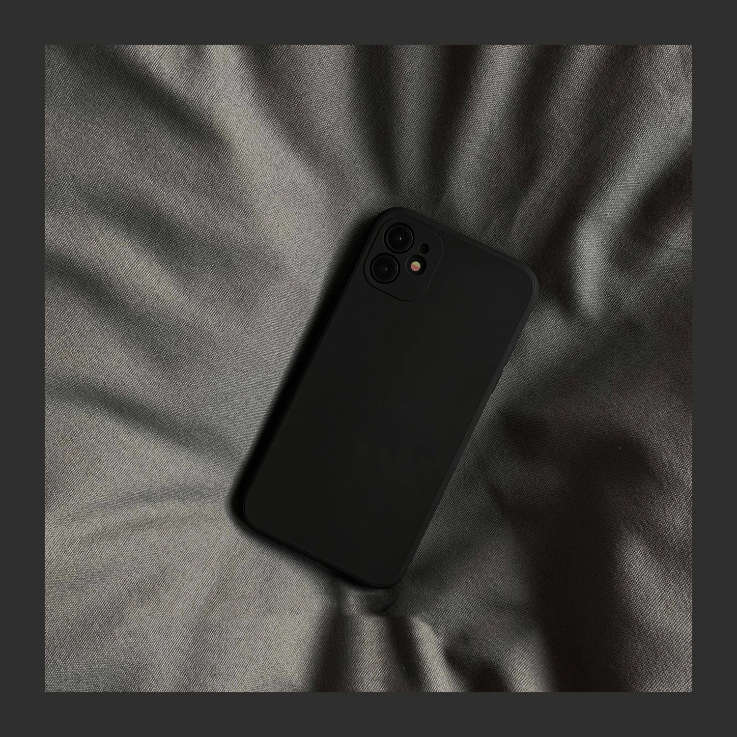 Black Liquid Silicone Phone Case for IPhone 13 12 11 14 15 Pro XS Max XR X 8 7 6S 6 Plus SE 2020 Soft Back Cover
