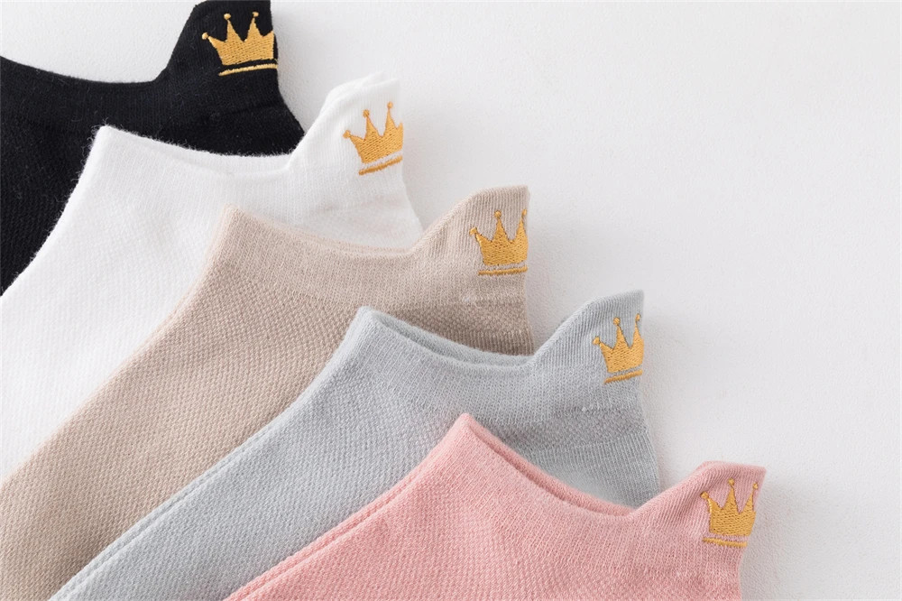 Chic New Women's Embroidery Crown Lovely Harajuku Breathable Reticulated Hollow Out Soft Cotton Mesh Ankle Socks