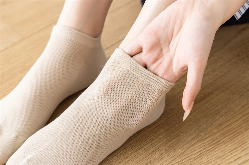 Chic New Women's Embroidery Crown Lovely Harajuku Breathable Reticulated Hollow Out Soft Cotton Mesh Ankle Socks