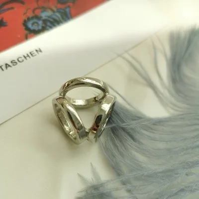 Fashion Luxury Scarf Buckle Wedding Brooch Pins Women Silk Scarfs Buckle Ring Clip Scarf Jewelry Shawls Scarve Buckle Accessorie