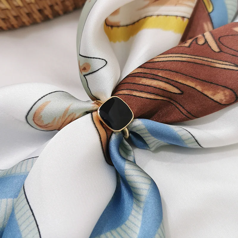 Fashion Luxury Scarf Buckle Wedding Brooch Pins Women Silk Scarfs Buckle Ring Clip Scarf Jewelry Shawls Scarve Buckle Accessorie
