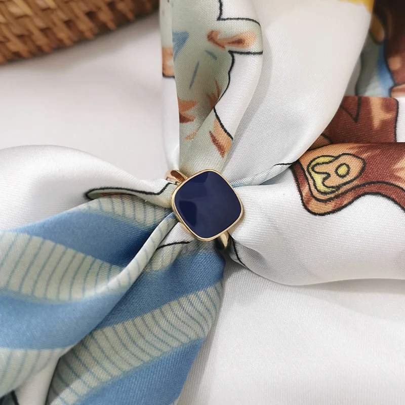 Fashion Luxury Scarf Buckle Wedding Brooch Pins Women Silk Scarfs Buckle Ring Clip Scarf Jewelry Shawls Scarve Buckle Accessorie