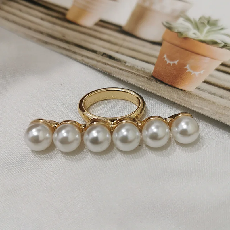 Fashion Luxury Scarf Buckle Wedding Brooch Pins Women Silk Scarfs Buckle Ring Clip Scarf Jewelry Shawls Scarve Buckle Accessorie