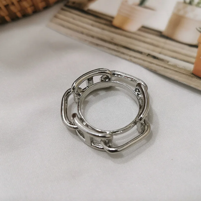 Fashion Luxury Scarf Buckle Wedding Brooch Pins Women Silk Scarfs Buckle Ring Clip Scarf Jewelry Shawls Scarve Buckle Accessorie