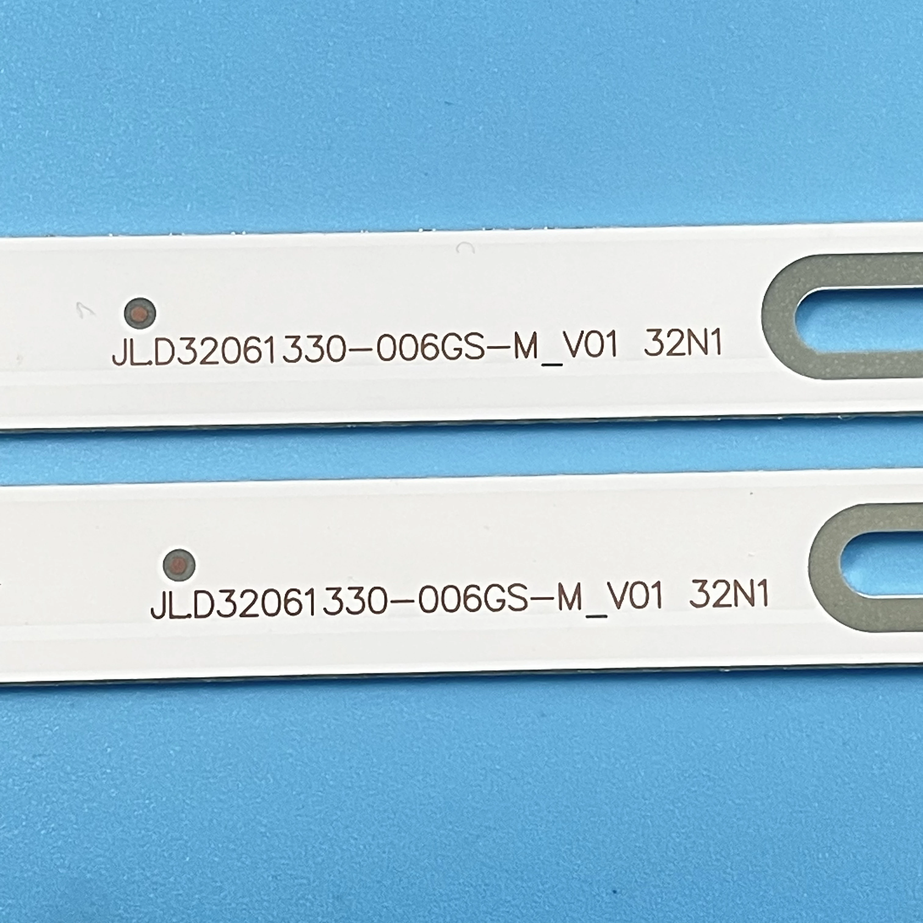 TV's LED Backlight Strips V320BJ6-Q01 CX315DLEDM V320BJ8-Q01 Band Ruler HL-00320A30-0601S-07 A1 2*6 HL-00320A30-0601S-03 A1 Lane