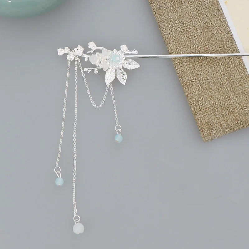 Womens Crystal Hair Clasp Flowers Shape Design Y2K Silver Step Shake Hanfu Hair Stick with Tassel Headwear Hairpins Jewelry