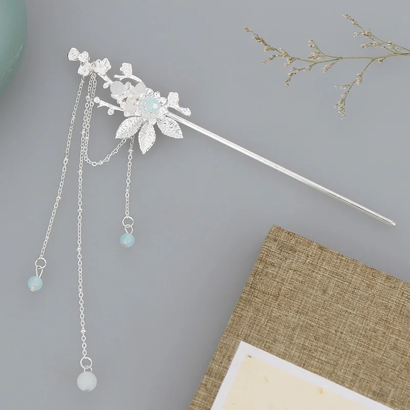 Womens Crystal Hair Clasp Flowers Shape Design Y2K Silver Step Shake Hanfu Hair Stick with Tassel Headwear Hairpins Jewelry