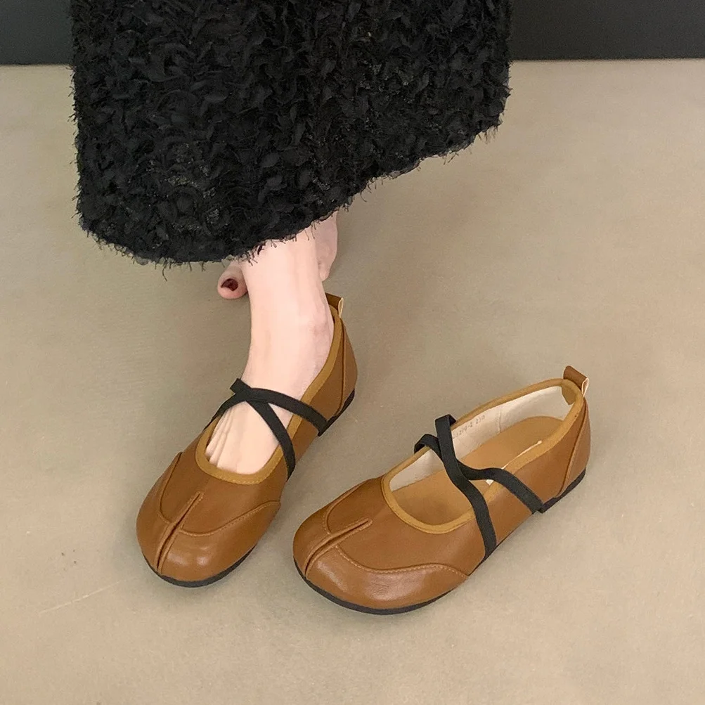 Bailamos Women Flat Women's Square Toe Retro Single Shoes One Word Buckle Shallow Mouth Mary Jane Shoes Split Toe Shoes Sandals