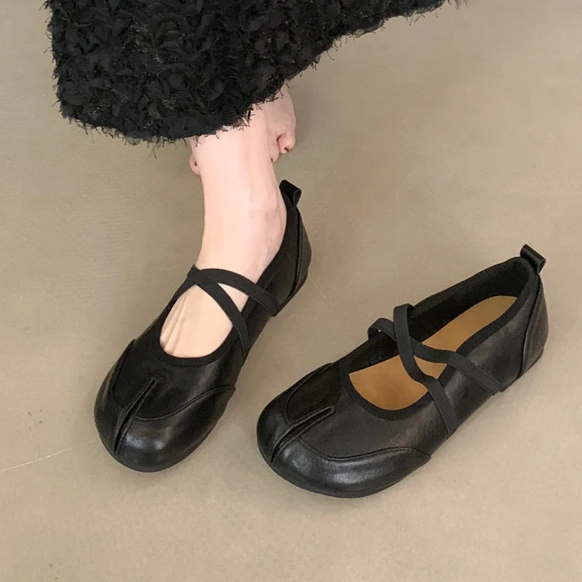 Bailamos Women Flat Women's Square Toe Retro Single Shoes One Word Buckle Shallow Mouth Mary Jane Shoes Split Toe Shoes Sandals