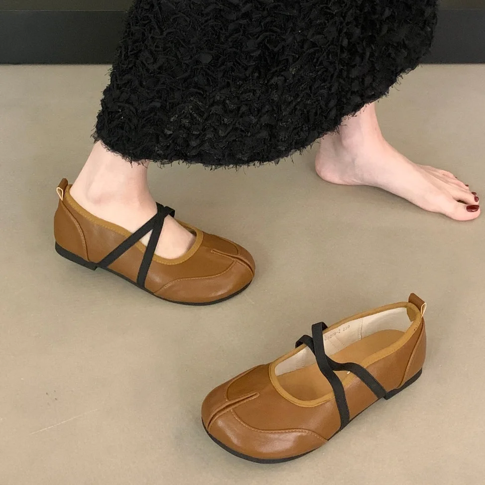 Bailamos Women Flat Women's Square Toe Retro Single Shoes One Word Buckle Shallow Mouth Mary Jane Shoes Split Toe Shoes Sandals