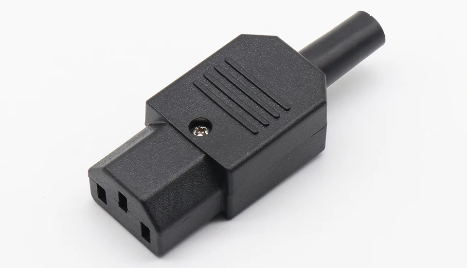 1 pcs Wholesale Price Black IEC 320 C13 Female Plug Rewirable Power Connector 3pin Socket 10A /250V