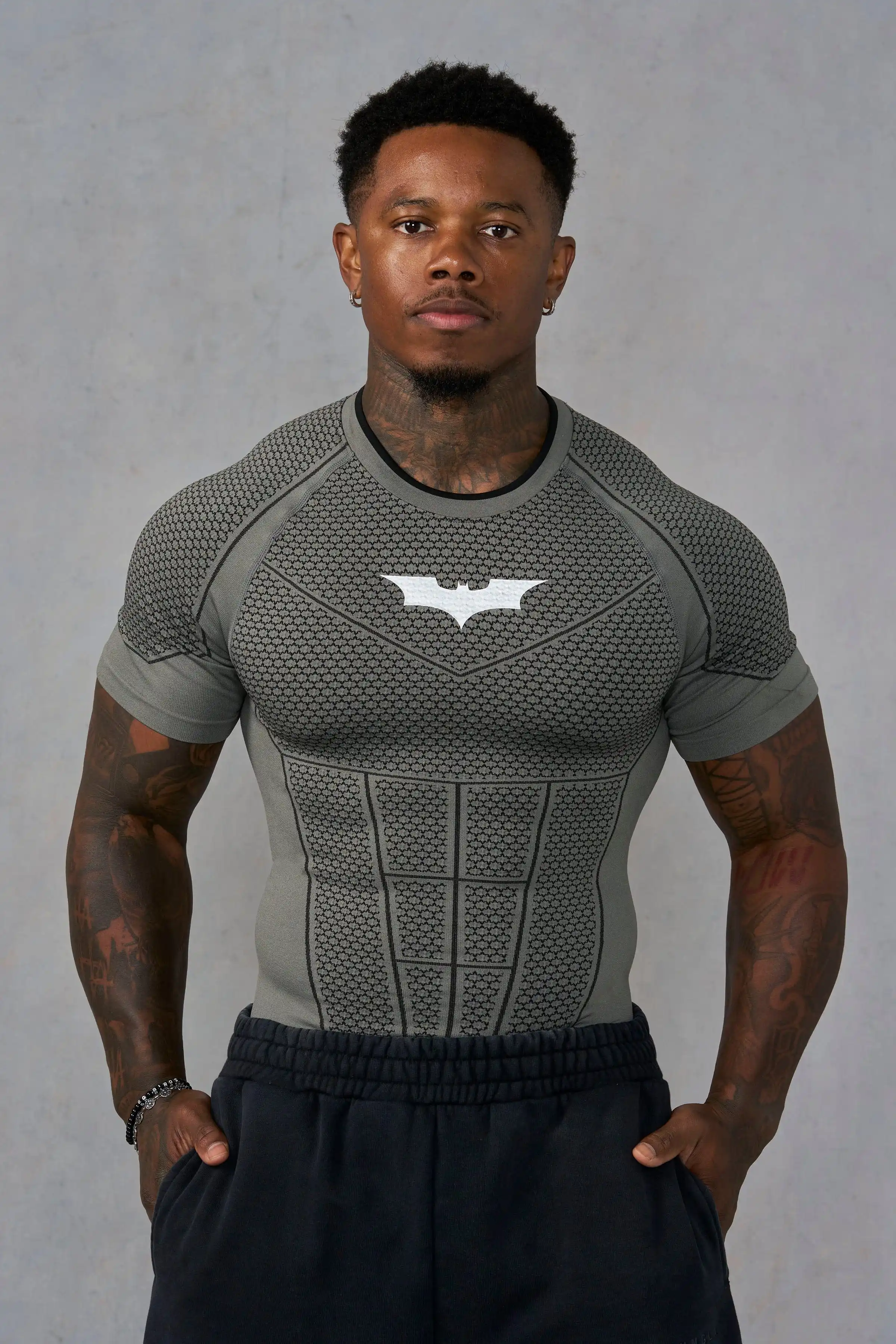 Men's Batman Print Compression T-Shirt, Seamless Honeycomb Breathable Quick Dry Short Sleeve, High Elastic Fitness Gym Top, Runn