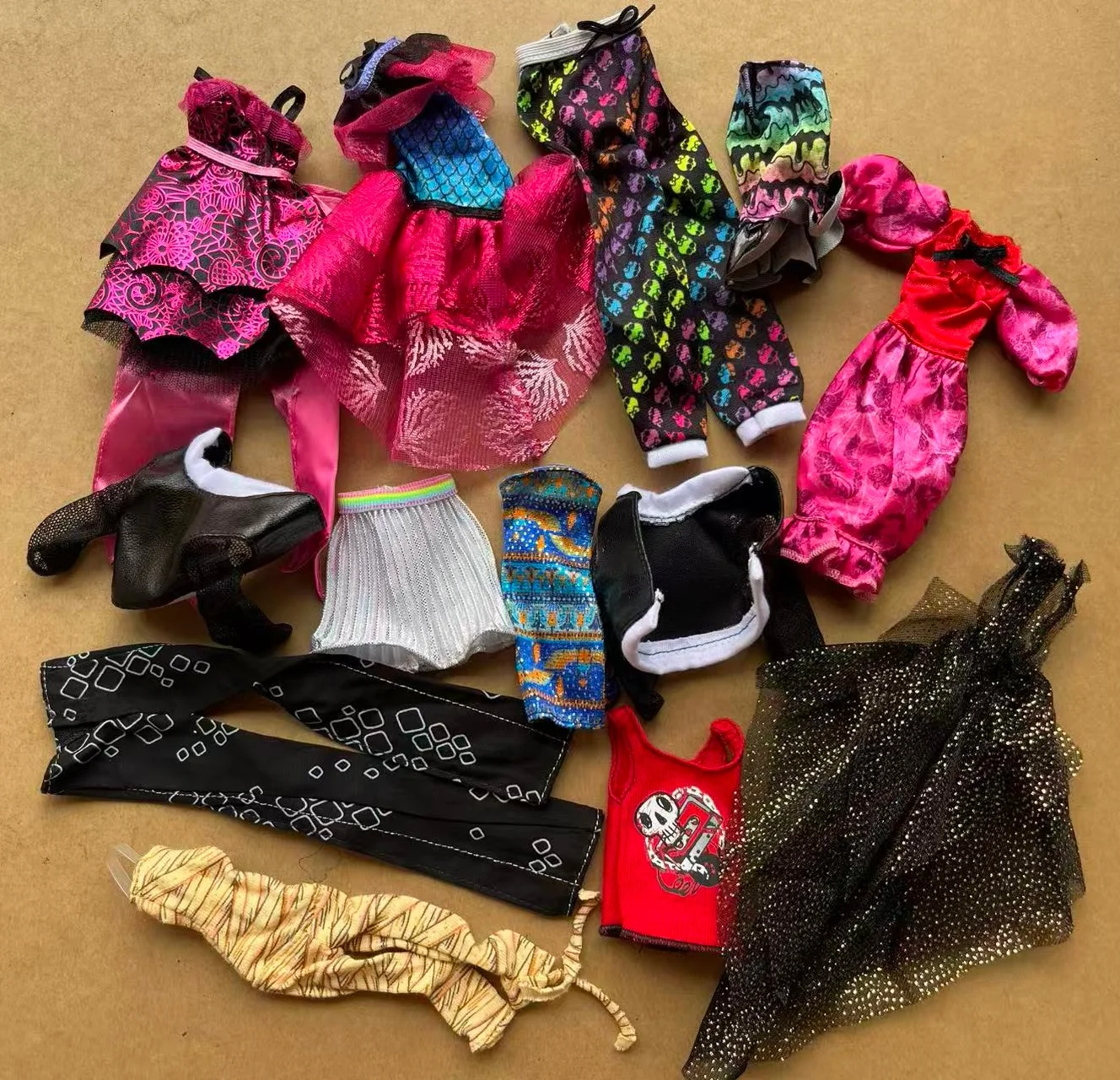 Monster Doll Dress Skirt Pant Jacket Slim Doll Colorful Clothes Red Black Silver Yellow Doll Decors