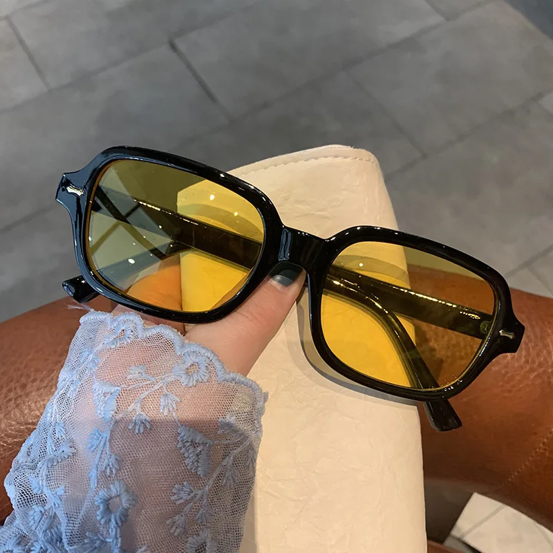 Vintage Square Sunglasses Woman Mirror Retro Rivet Yellow Sun Glasses Female Brand Designer Fashion Black Oculos De Sol