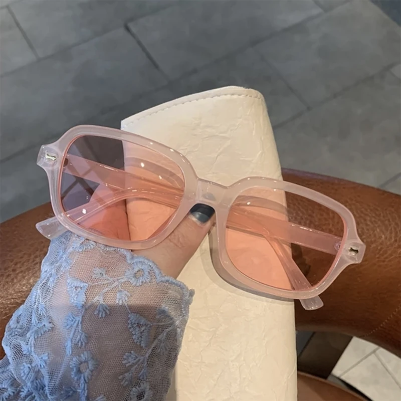 Vintage Square Sunglasses Woman Mirror Retro Rivet Yellow Sun Glasses Female Brand Designer Fashion Black Oculos De Sol