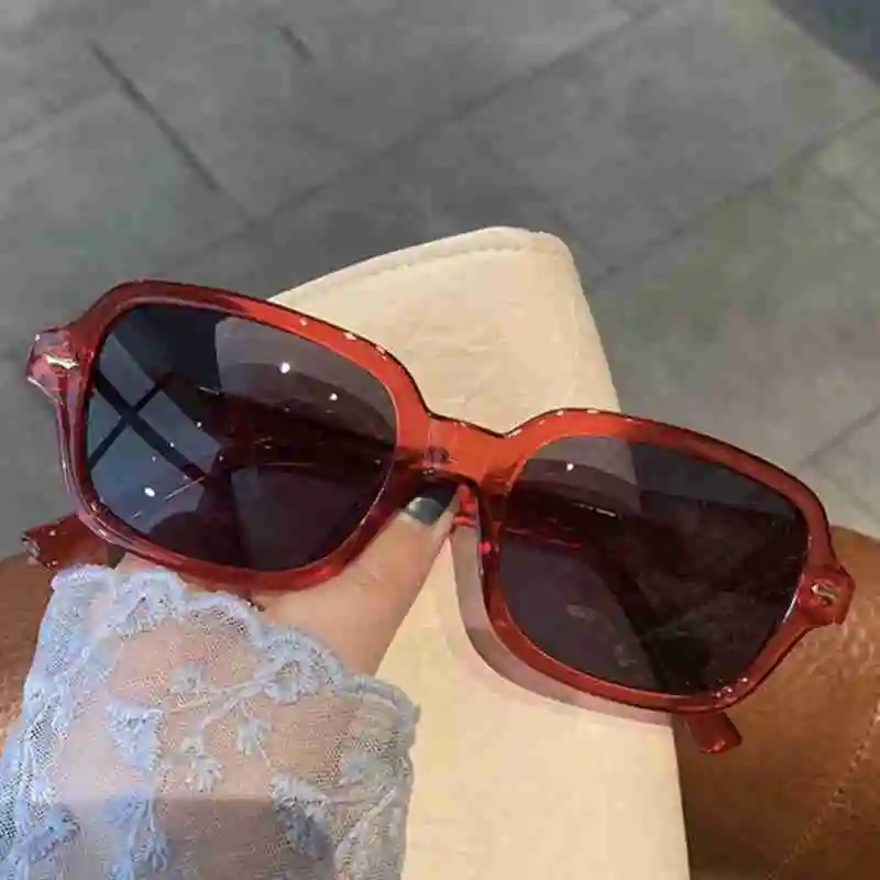 Vintage Square Sunglasses Woman Mirror Retro Rivet Yellow Sun Glasses Female Brand Designer Fashion Black Oculos De Sol