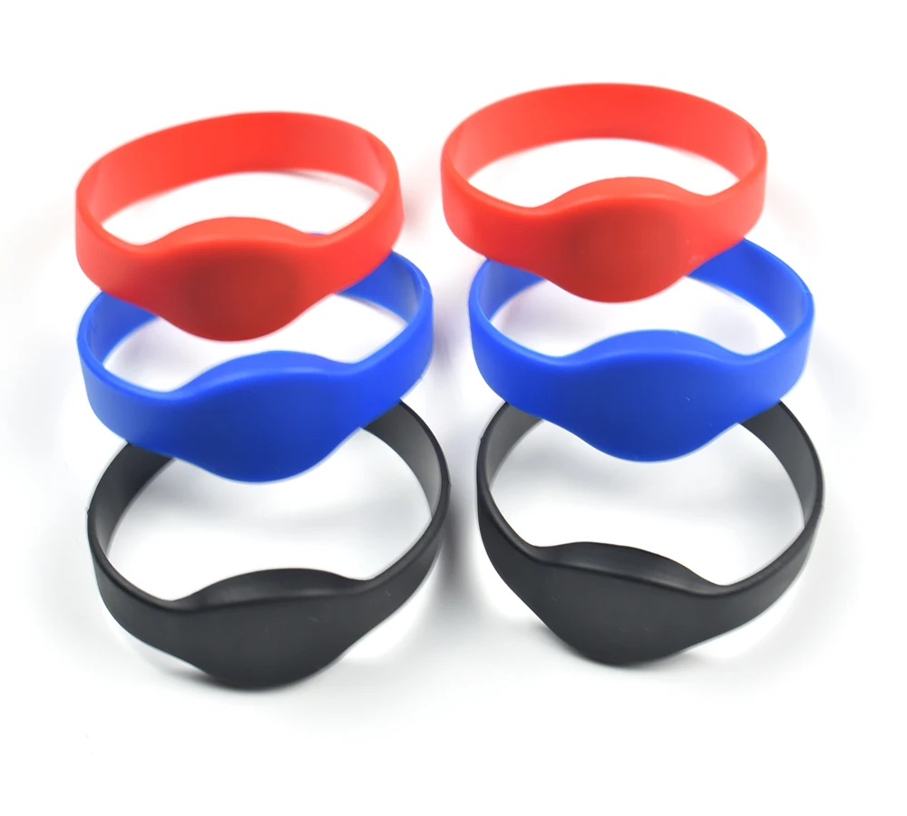 1Pc/Lot 125Khz T5577 EM4305 Rewritable RFID Bracelet Silicone Wristband Watch Copy Clone Blank Card In Access Control