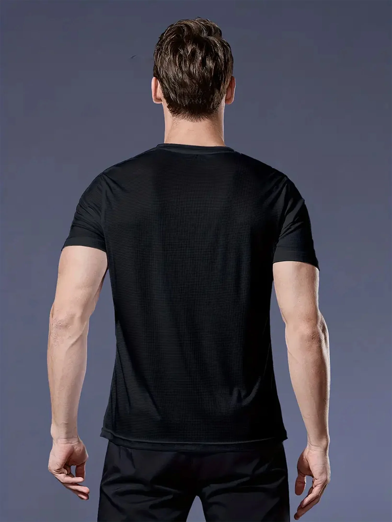 Round Neck T-Shirt 4-Color Black and White Gray Navy Ultra-Light Men's Quick-Drying Breathable Sweat-Absorbent Shirt Suitable for