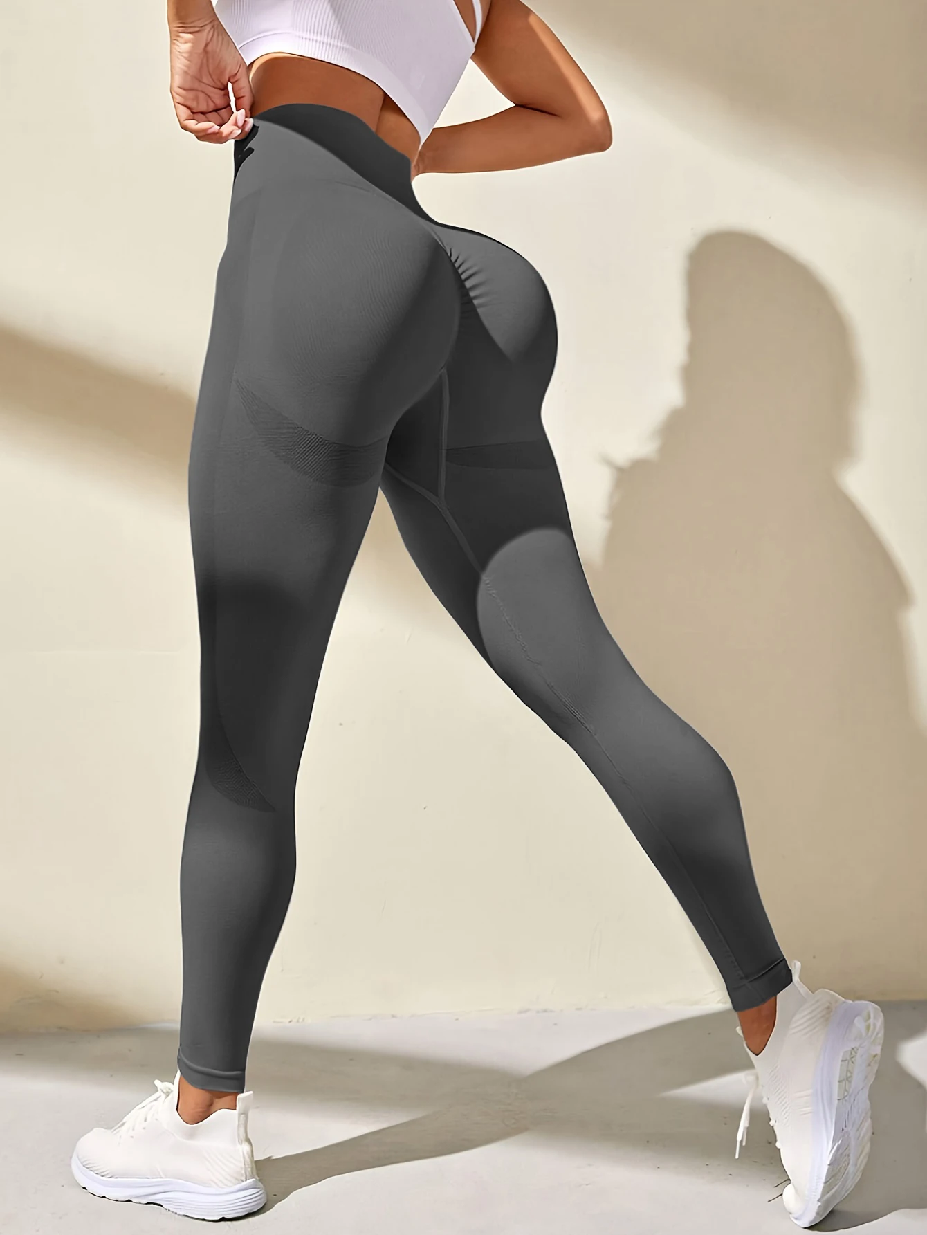 Seamless Yoga Pants Peach Sports High Waist and Hip Lifting Fitness Cropped Pants