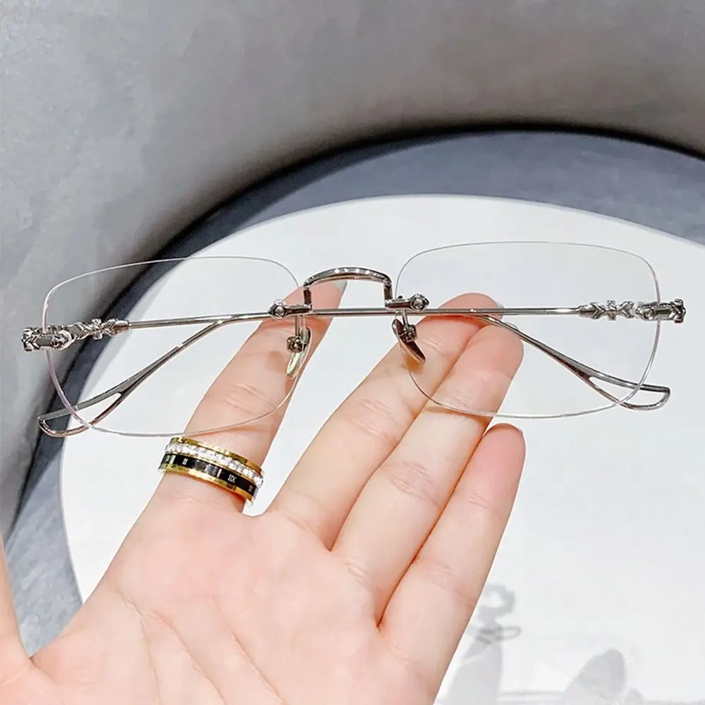 Anti-Blue Light Reading Glasses Urltra-Light Eye Protection Men Women Elegant Comfortable Eyeglasses