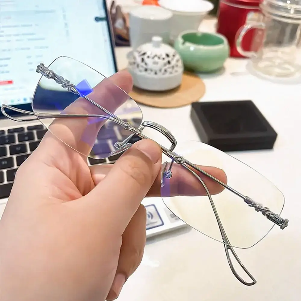 Anti-Blue Light Reading Glasses Urltra-Light Eye Protection Men Women Elegant Comfortable Eyeglasses