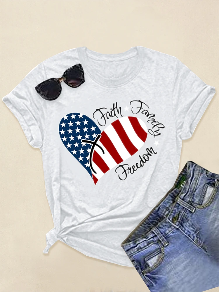 plus Size Women's round Neck Short Sleeve Top Featuring American Flag Design for Independence Day Summer Fashion Outfit