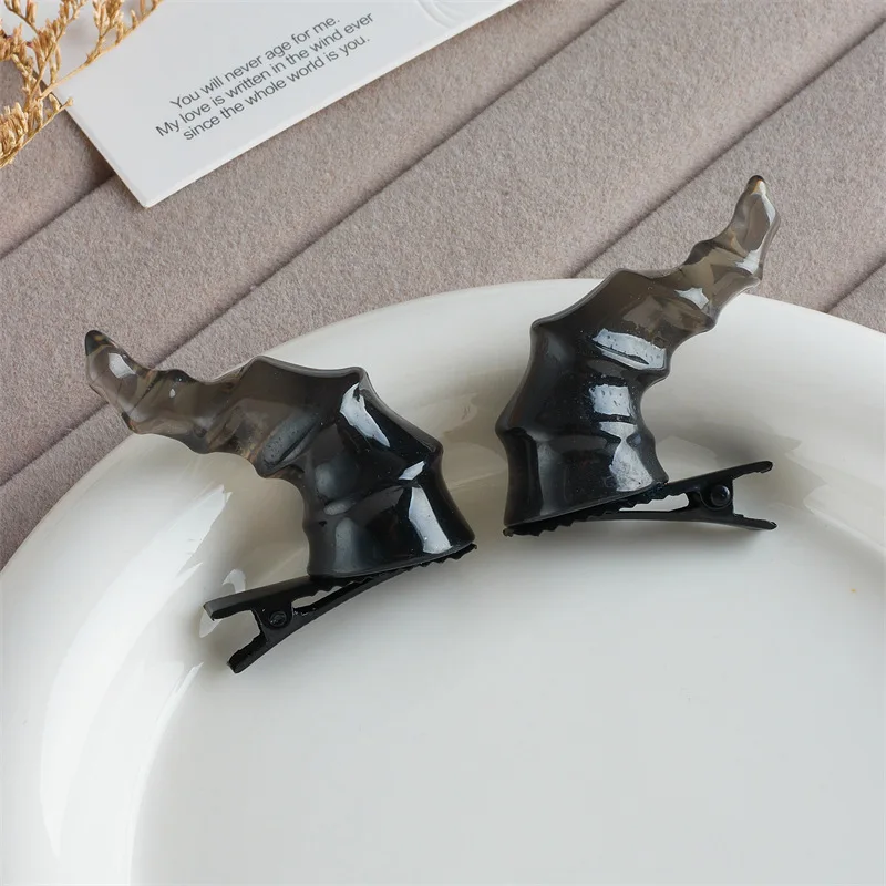 2pcs Halloween Devil Horns Hairpins Anime Cosplay Lolita Demon Headwear Resin Hair Clip Girls Halloween Hair Accessories Gift