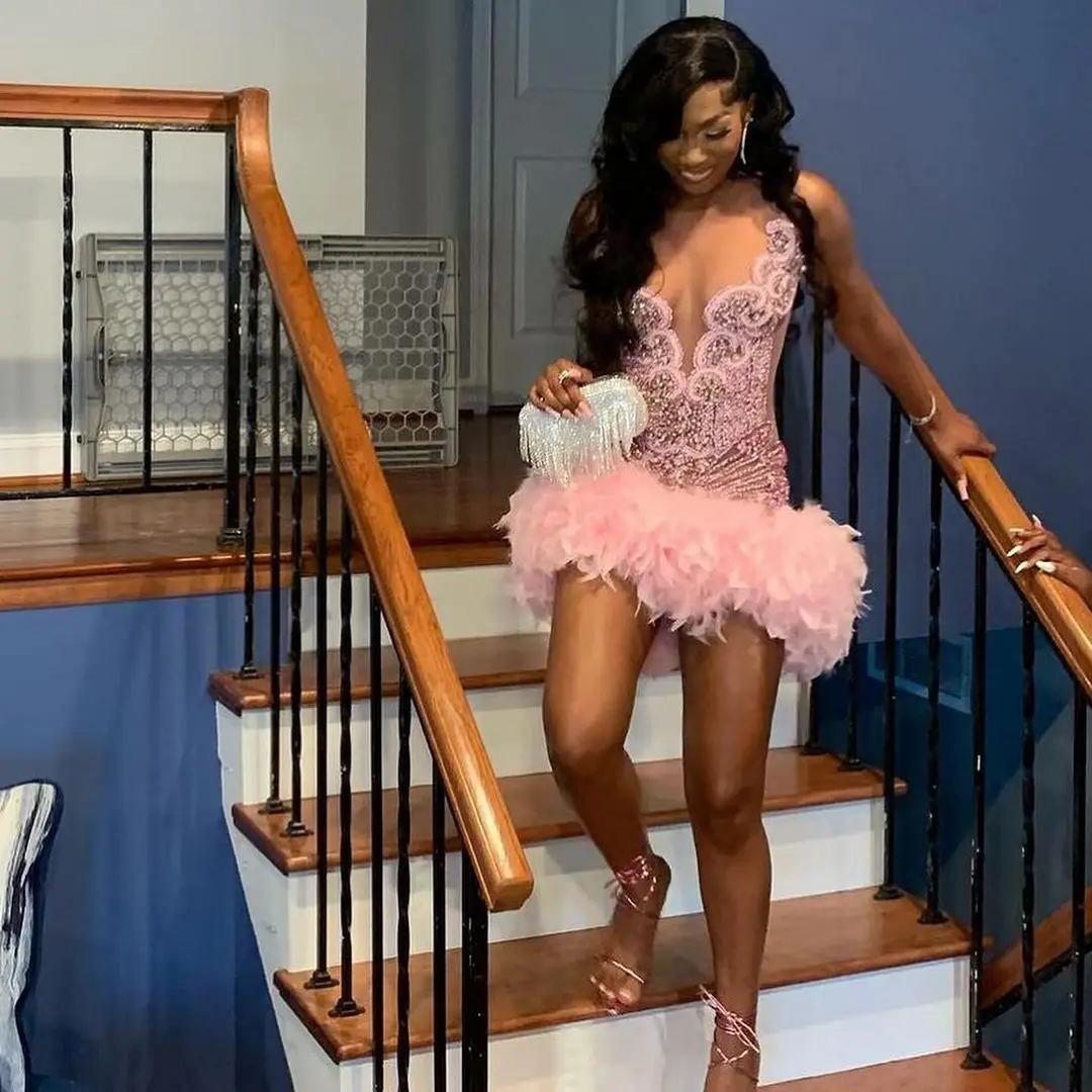 Customized Short Prom Dress For Black Girls Beaded Crystal Birthday Party Gowns Feathers Mini Cocktail Robe Aso Ebi Homecoming