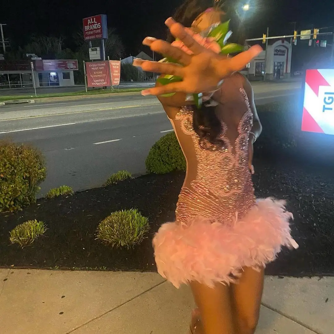 Customized Short Prom Dress For Black Girls Beaded Crystal Birthday Party Gowns Feathers Mini Cocktail Robe Aso Ebi Homecoming