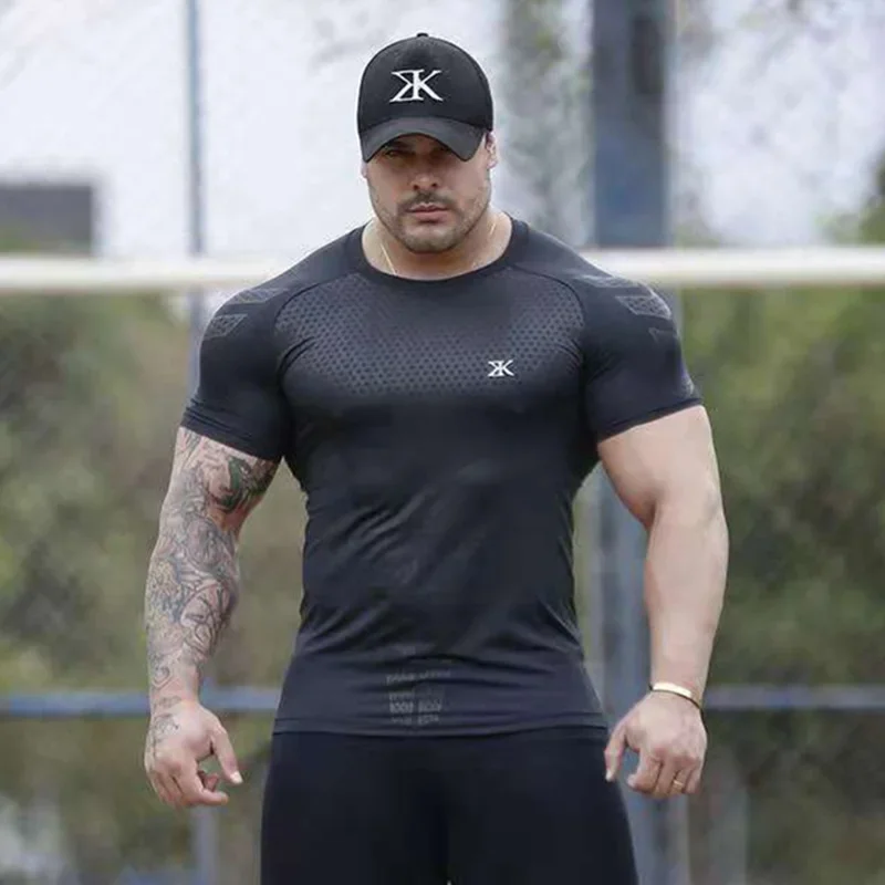 2026 Men Running Sports T-Shirt Training Quick Dry Tight Short Sleeves Shirt Bodybuilding Compress Fitness Tee Tops Men Clothing