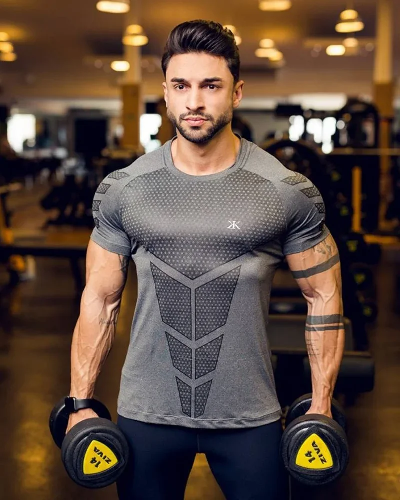 2026 Men Running Sports T-Shirt Training Quick Dry Tight Short Sleeves Shirt Bodybuilding Compress Fitness Tee Tops Men Clothing