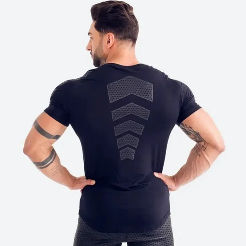 2026 Men Running Sports T-Shirt Training Quick Dry Tight Short Sleeves Shirt Bodybuilding Compress Fitness Tee Tops Men Clothing