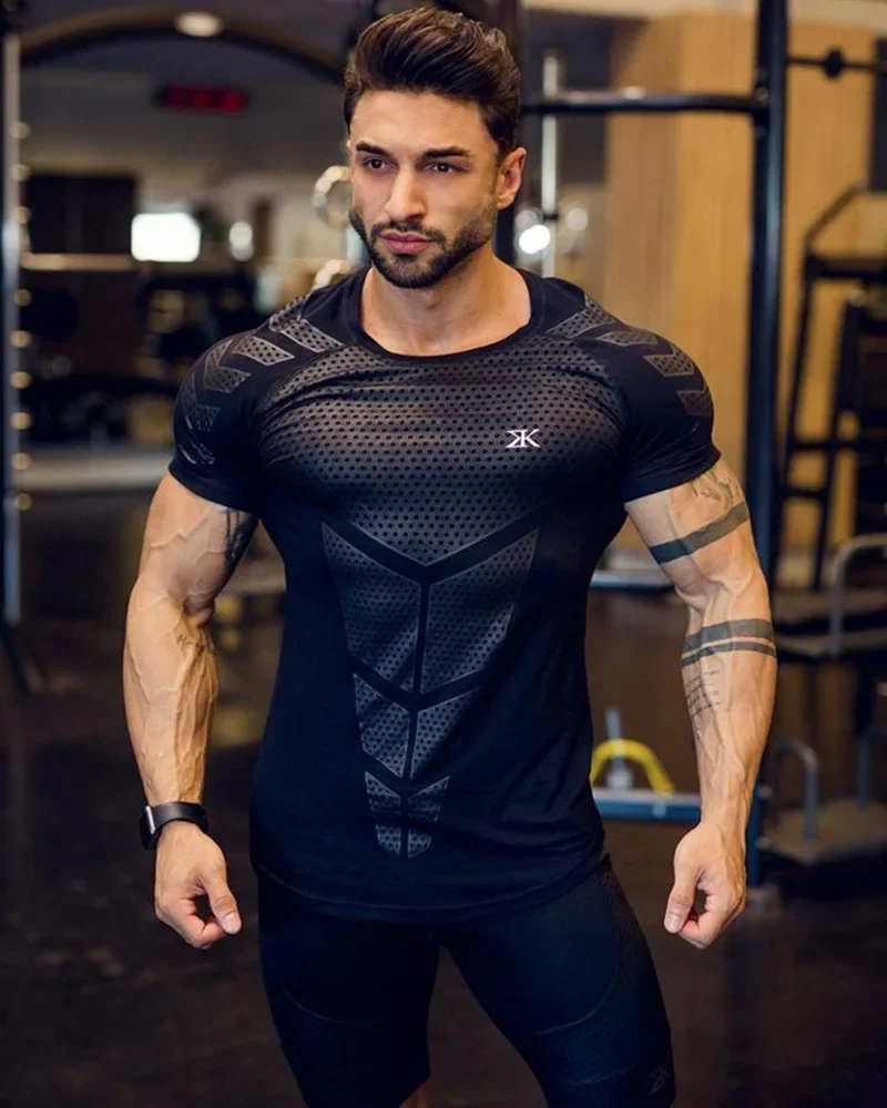 2026 Men Running Sports T-Shirt Training Quick Dry Tight Short Sleeves Shirt Bodybuilding Compress Fitness Tee Tops Men Clothing