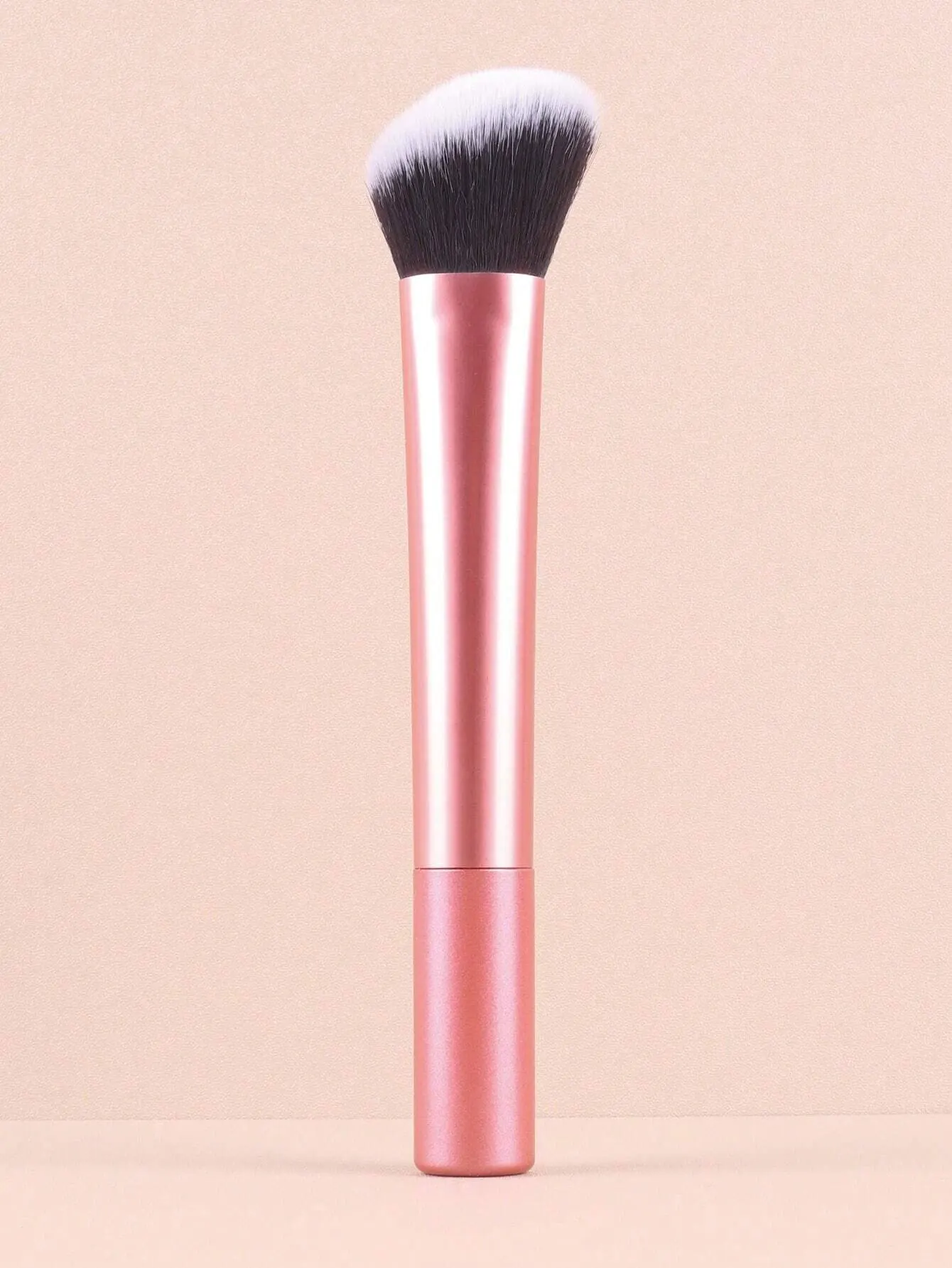 1pc Large Orange Contour Brush - Ideal For Cheeks, Forehead, Chin, Nose Blending And Defining Contours, Perfect For Liquid Found