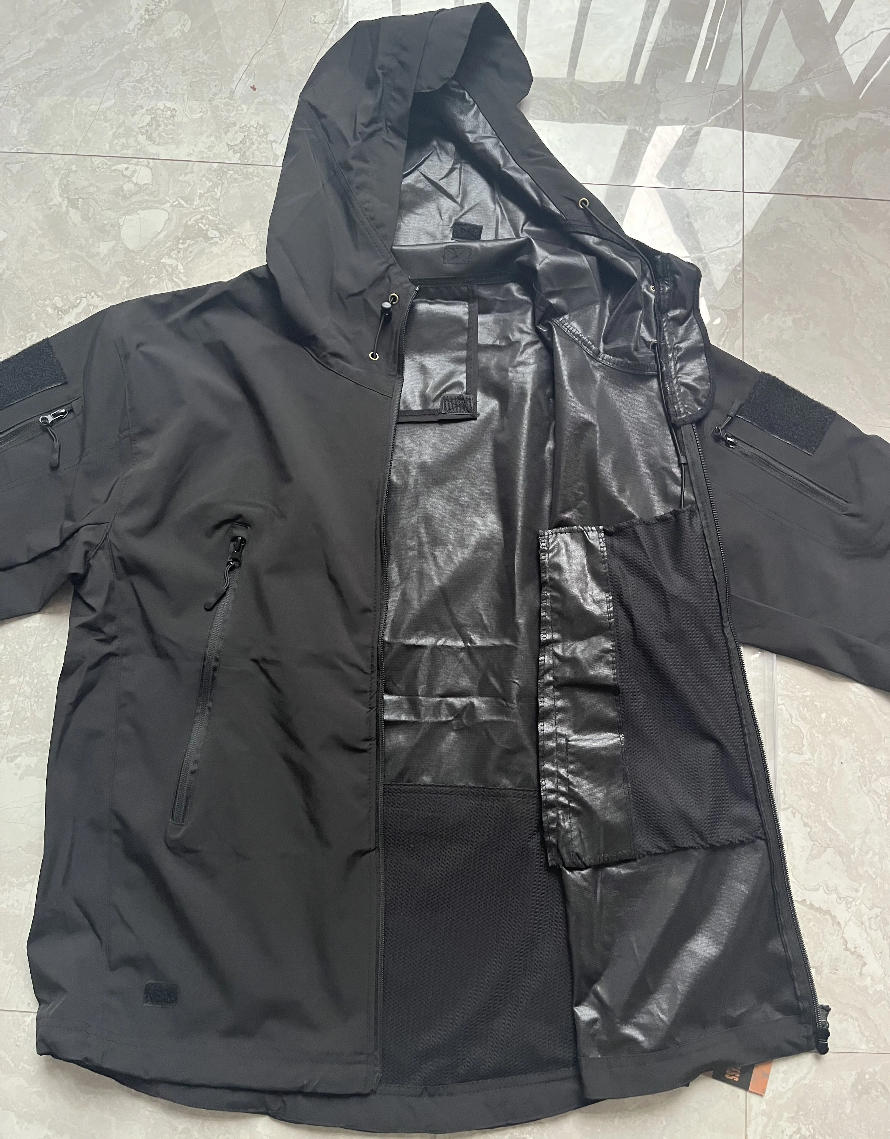 2024 New Fashionable Shark Skin Soft Shell Jacket Men's Tactical Windproof Waterproof Jacket Men's Jacket Hooded Jacket