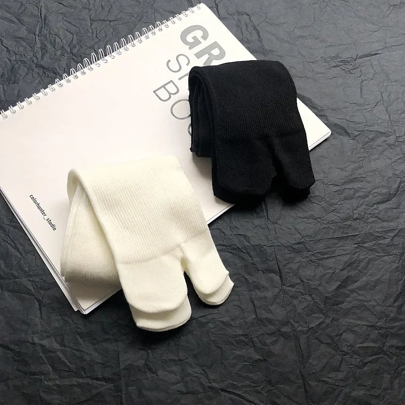 High Quality Combed Cotton Split Toe Socks Unisex Simple Comfortable Two-Toed Socks Japanese Harajuku Men Women's Tabi Socks