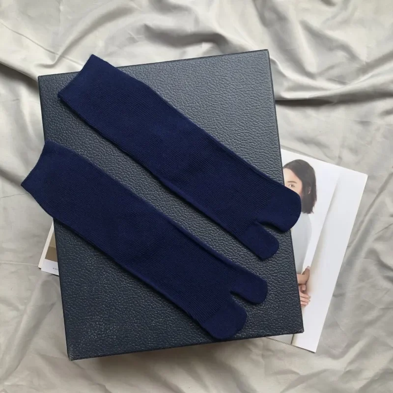 High Quality Combed Cotton Split Toe Socks Unisex Simple Comfortable Two-Toed Socks Japanese Harajuku Men Women's Tabi Socks
