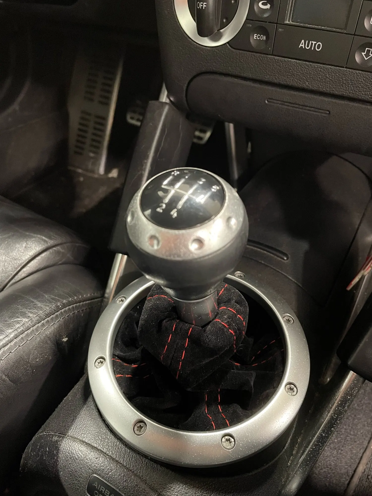 16mm Universal Suede Leather Car Gear Shift Collars Carbon Fiber Auto Car Manual Stick Shifter Knob Gear Shift Boot Cover Gaiter