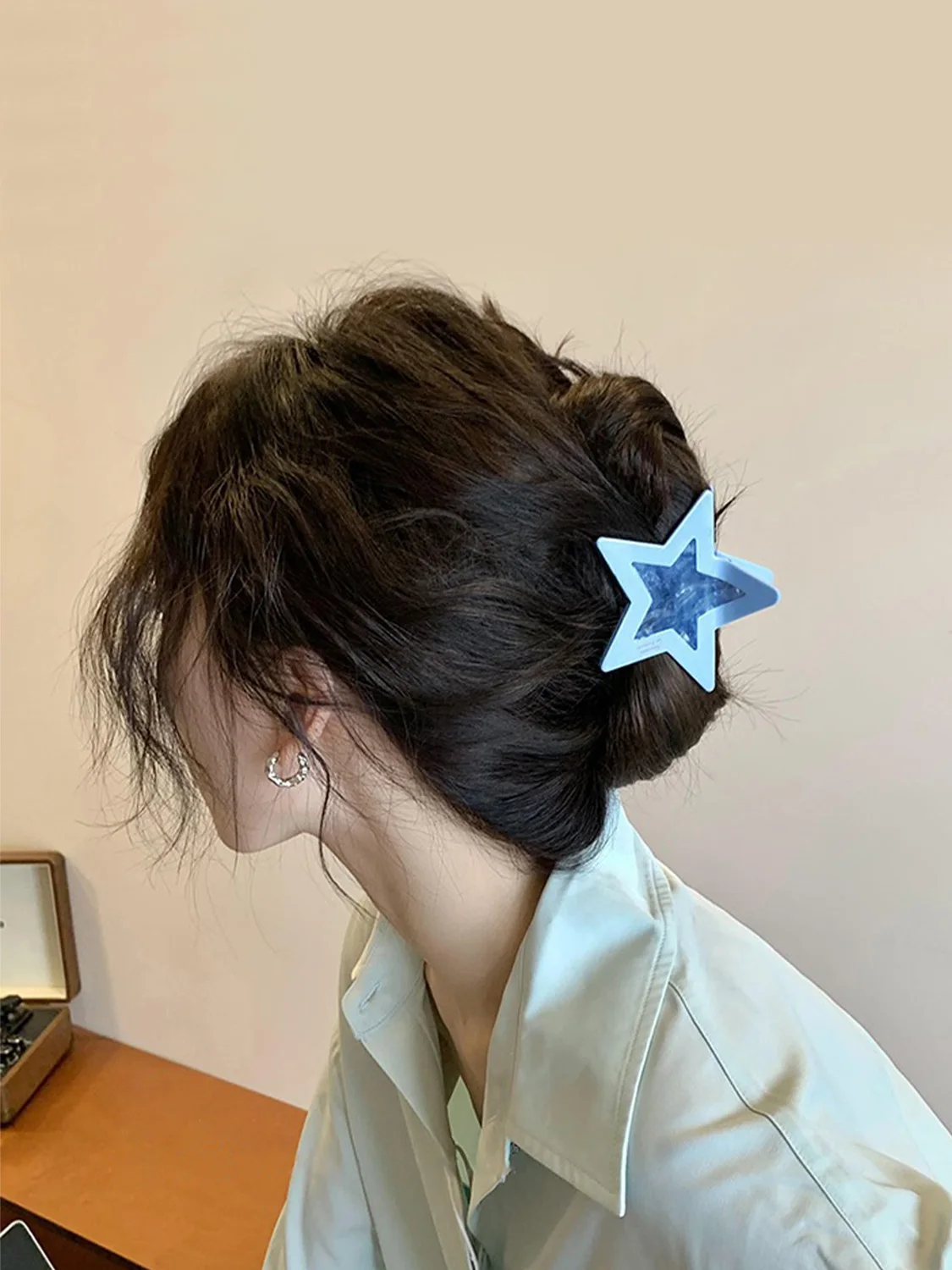 1pc Candy Color Star Grasp Clip Women's Hairpin Sweet Cool Dopamine Hairpin Acetate Headpiece Shark Clip