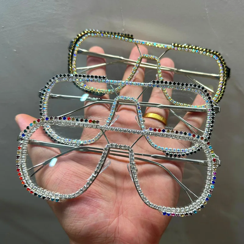 Diamonds Sunglasses Women 2026 New Luxury Rhinestone Unique Hand Fashion One Piece Sunglasses Female Oversized Glasses Eyewear